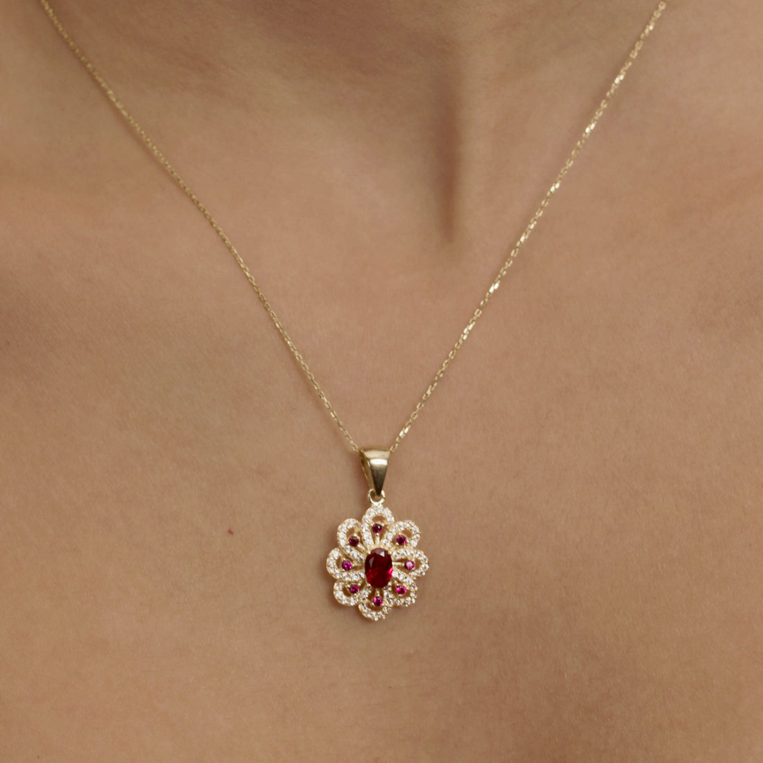14K Solid Gold Mid-Century Full Oval Necklace